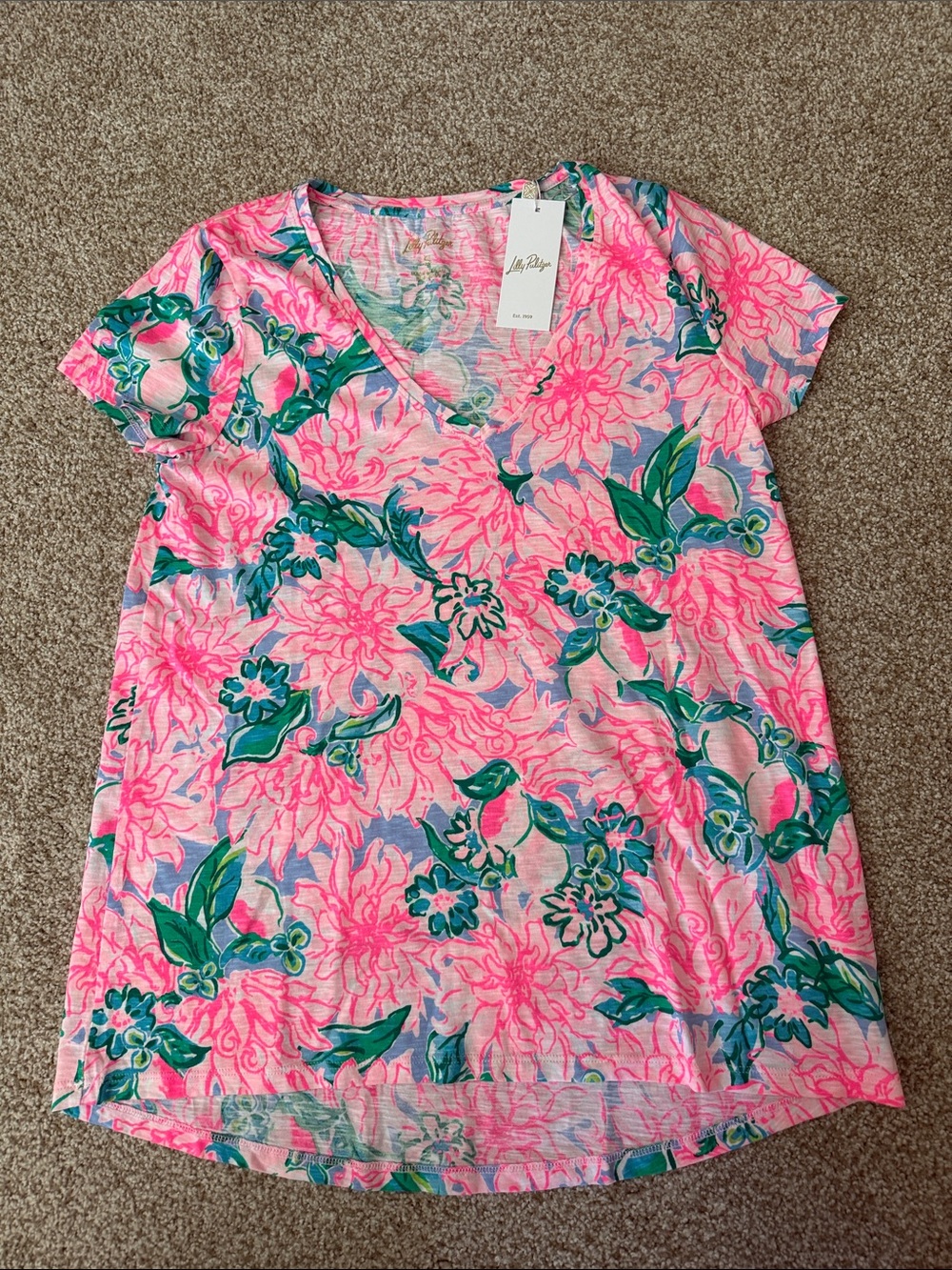 Lilly Pulitzer Pink and Green Floral Etta V-Neck Short Sleeve Tee. Sz small.